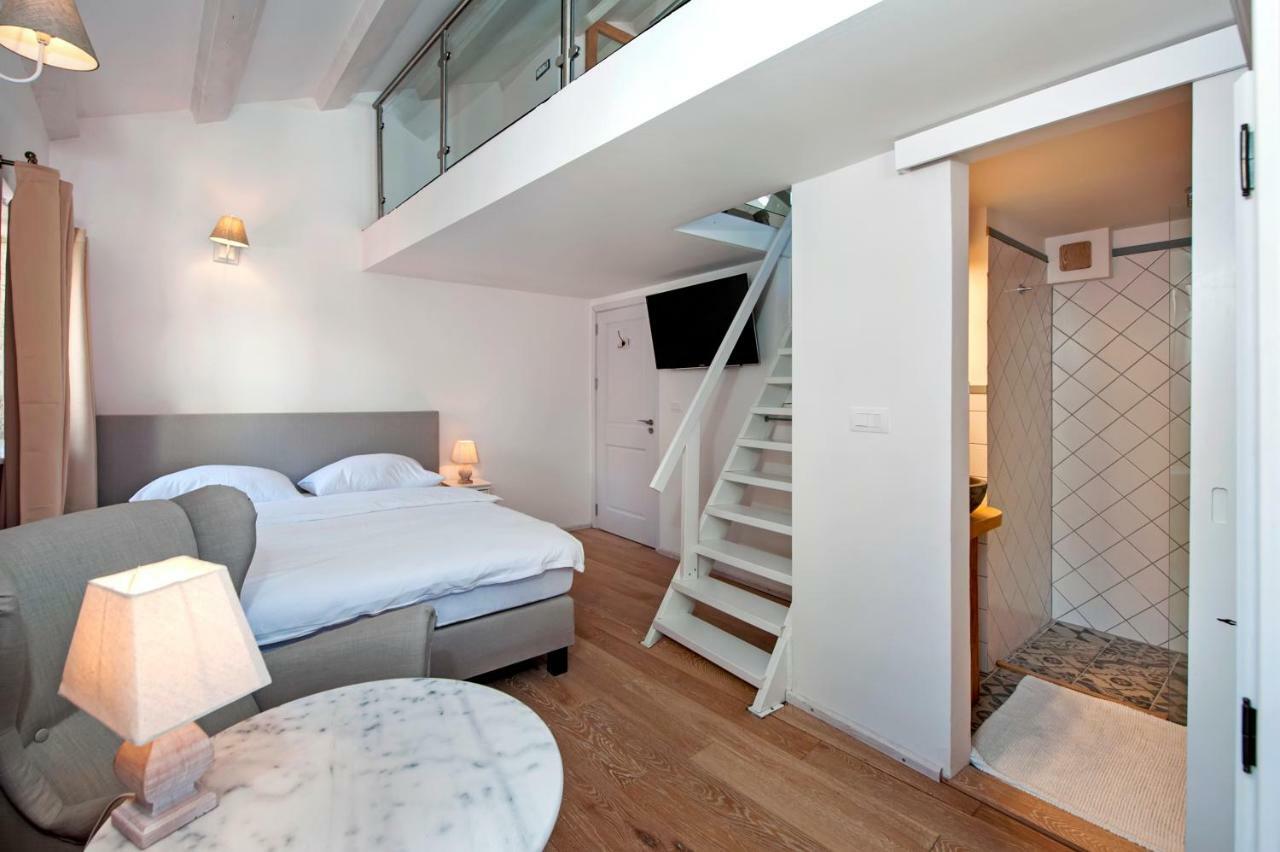 Casa Colloredo Free Parking Rovinj Exteriör bild